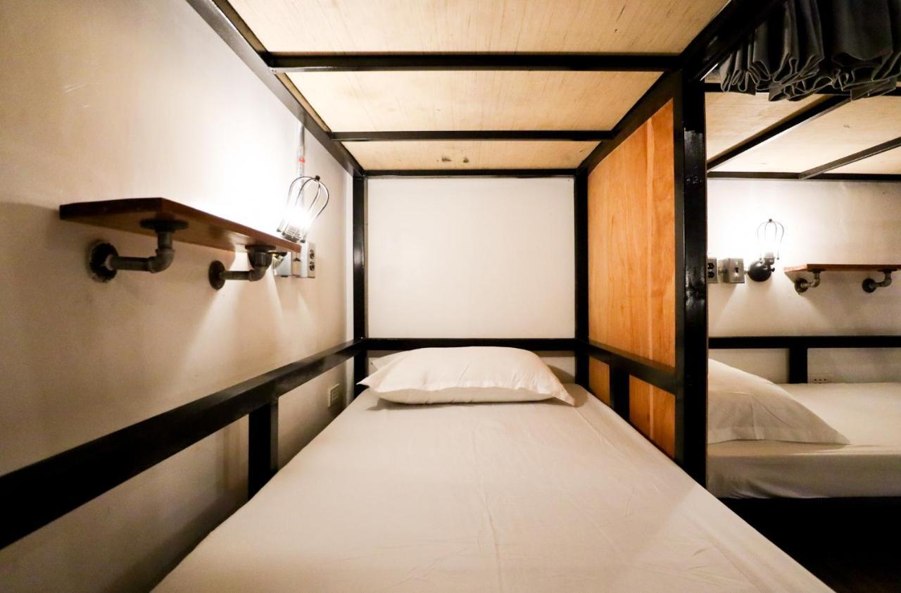 Ocean Breeze Hostel By Daily Sweet Moalboal Eksteriør billede