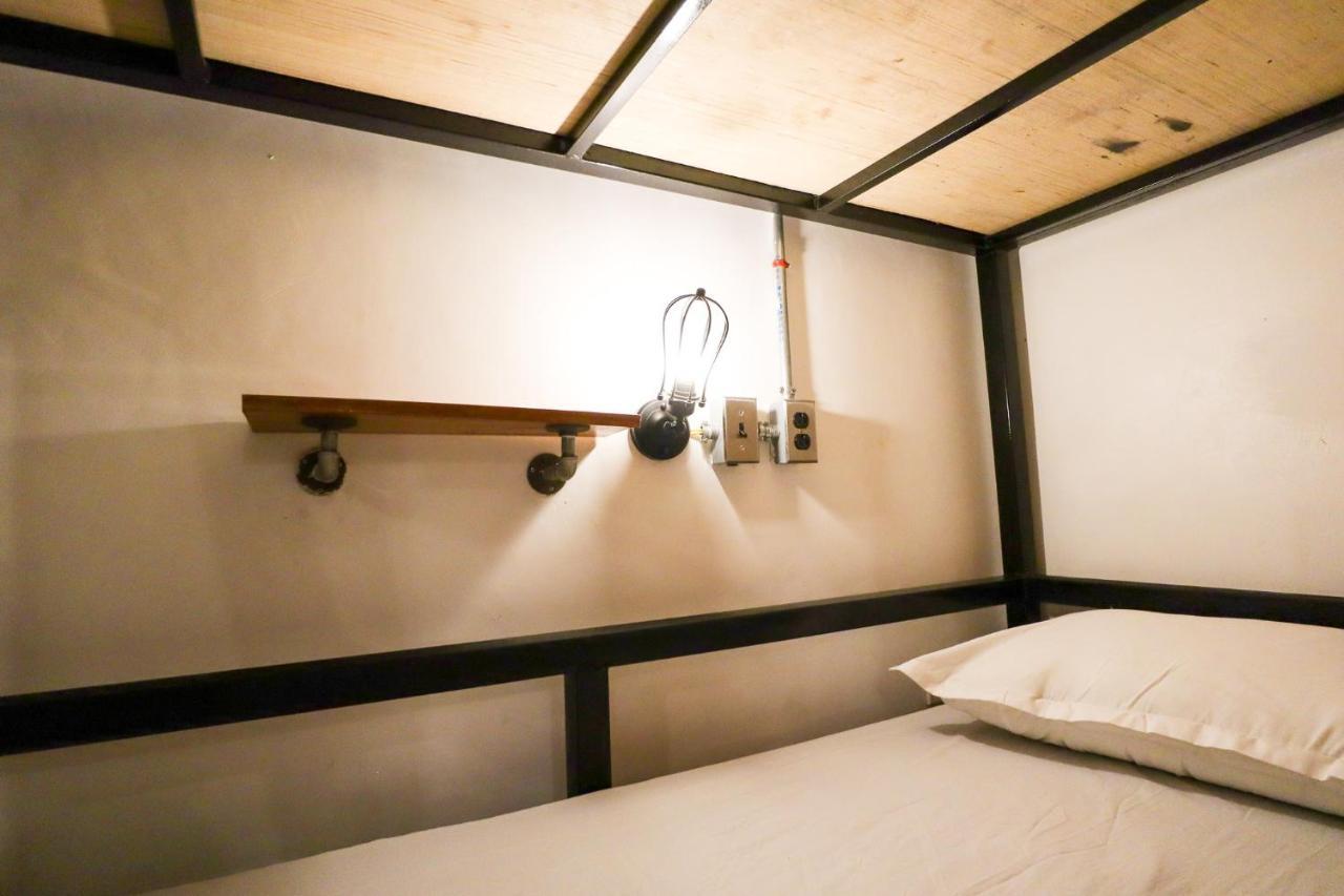 Ocean Breeze Hostel By Daily Sweet Moalboal Eksteriør billede