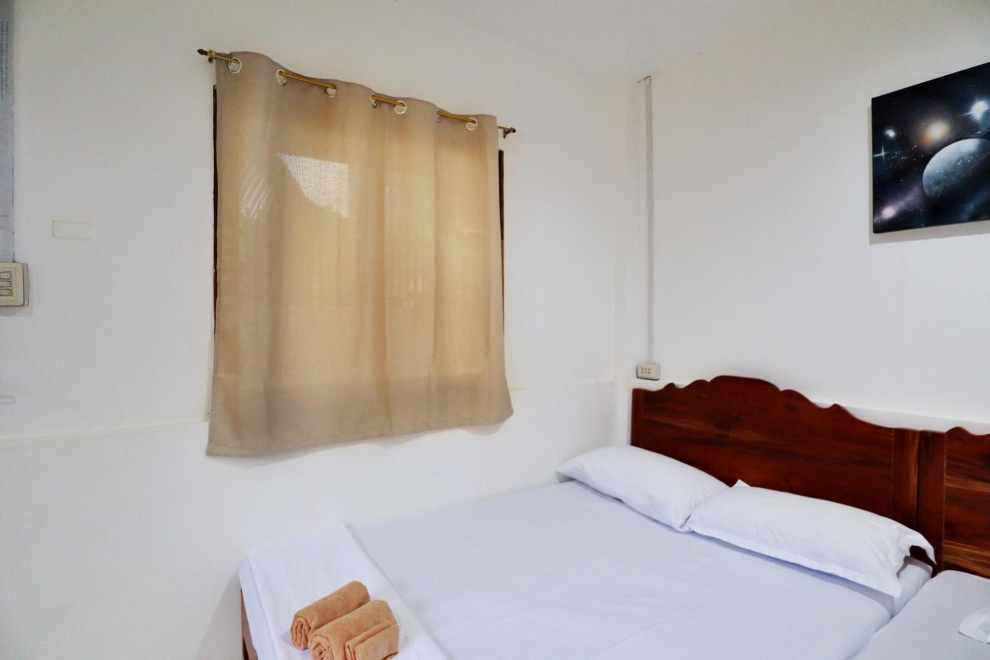 Ocean Breeze Hostel By Daily Sweet Moalboal Eksteriør billede