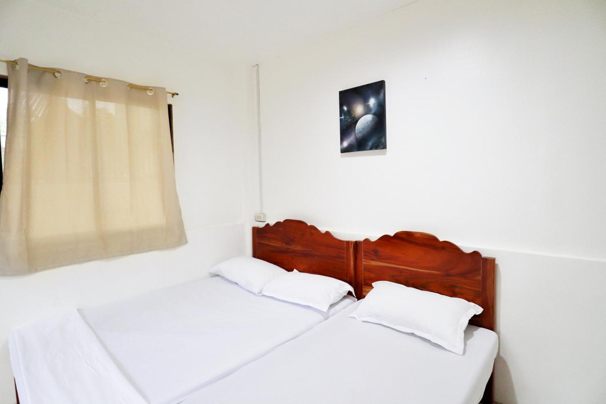 Ocean Breeze Hostel By Daily Sweet Moalboal Eksteriør billede